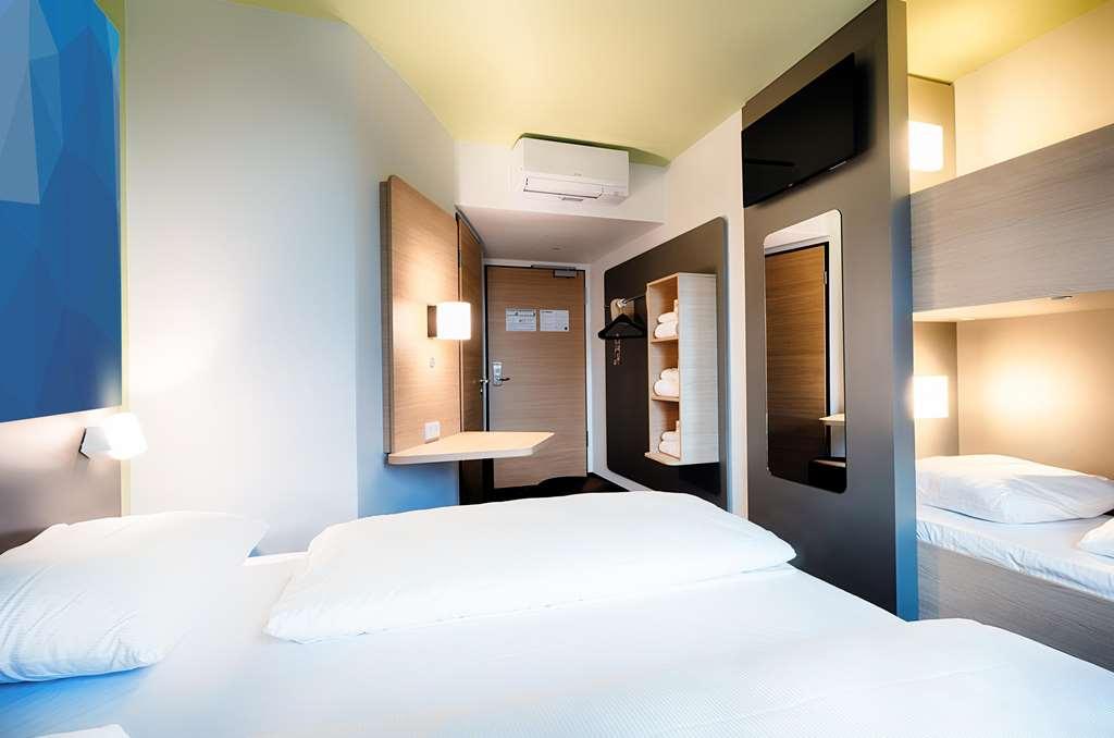 B&B Hotel Villingen-Schwenningen Room photo