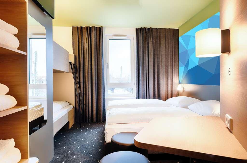 B&B Hotel Villingen-Schwenningen Room photo