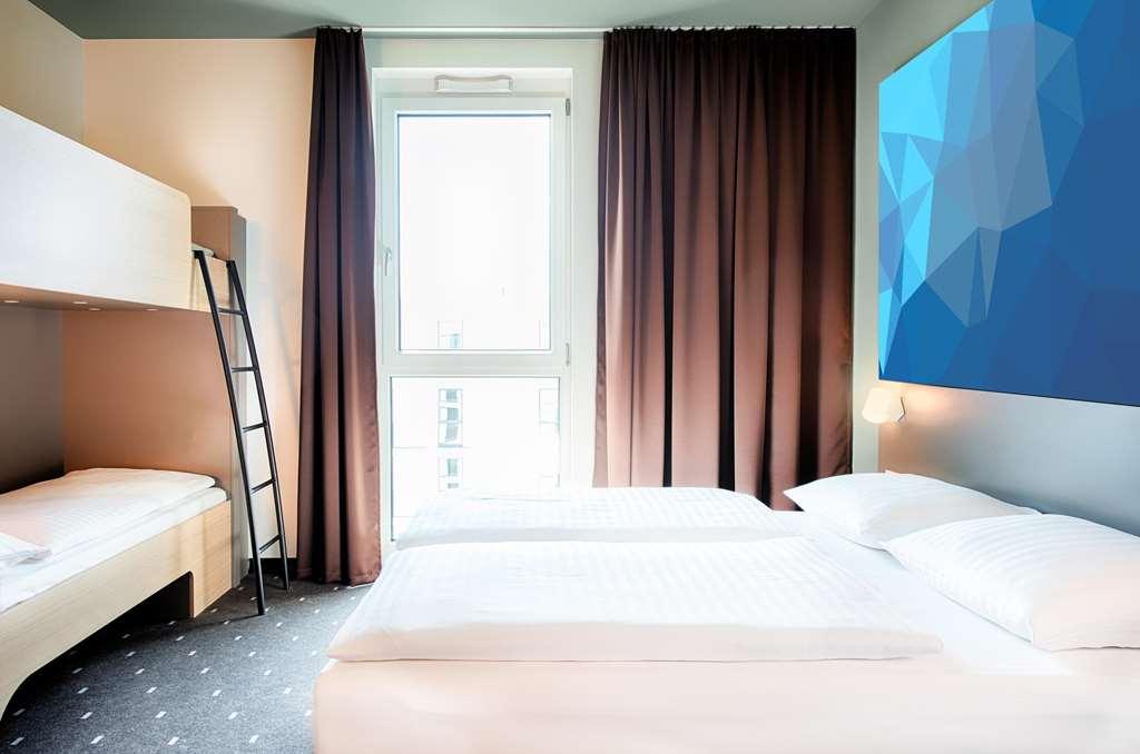 B&B Hotel Villingen-Schwenningen Room photo