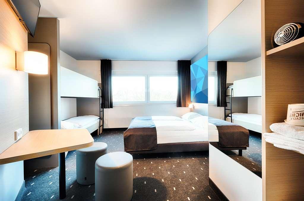 B&B Hotel Villingen-Schwenningen Room photo