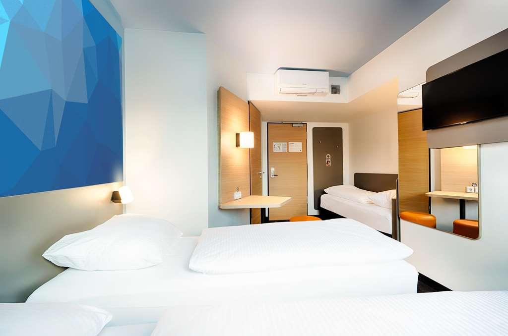 B&B Hotel Villingen-Schwenningen Room photo