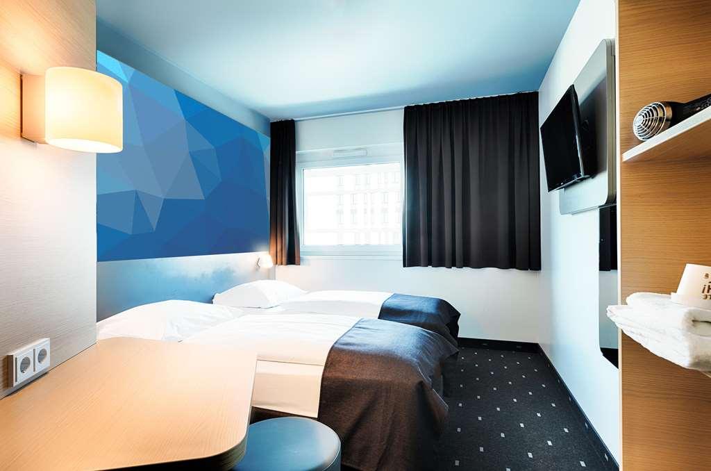 B&B Hotel Villingen-Schwenningen Room photo