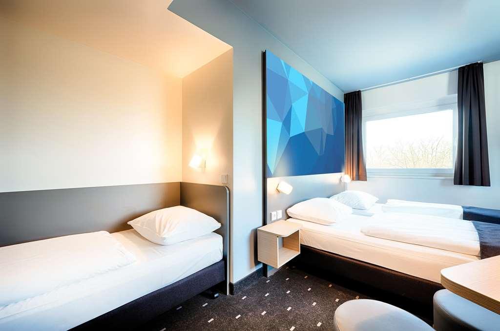 B&B Hotel Villingen-Schwenningen Room photo