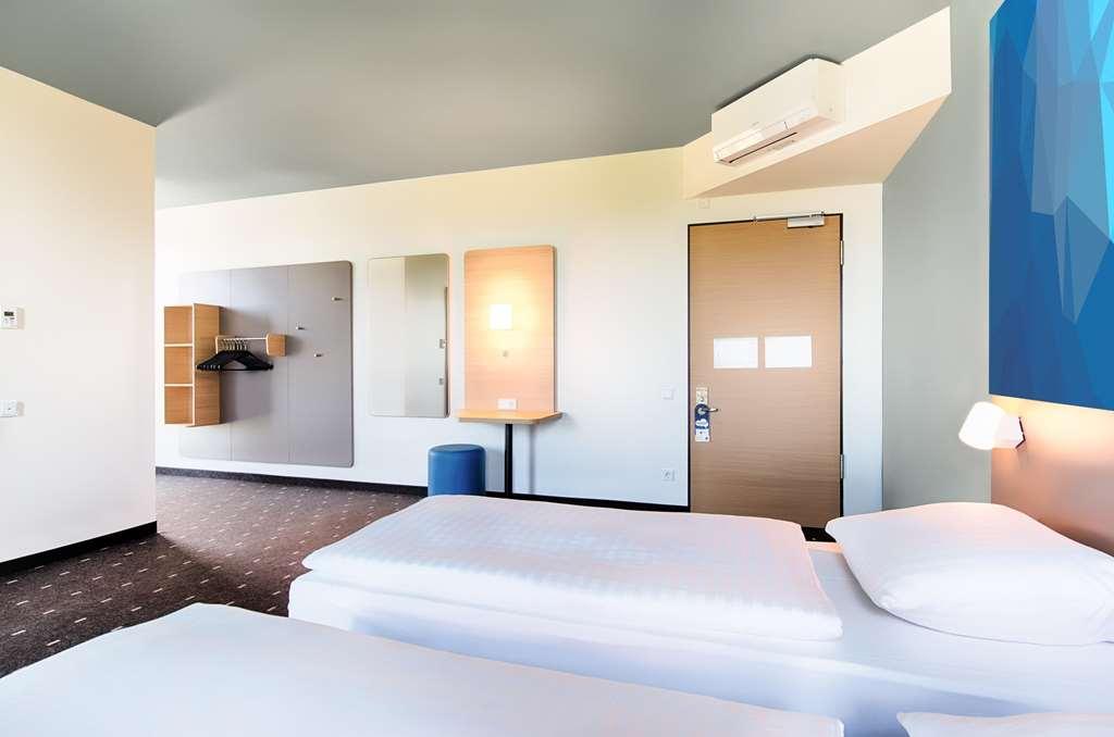 B&B Hotel Villingen-Schwenningen Room photo